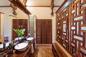 AMATAO Tropical Residence