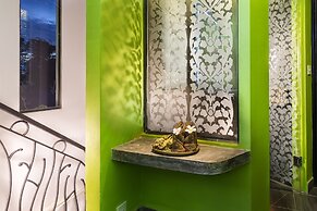 AMATAO Tropical Residence