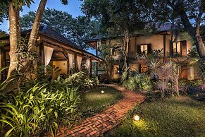 AMATAO Tropical Residence