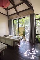 AMATAO Tropical Residence