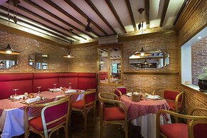 AMATAO Tropical Residence