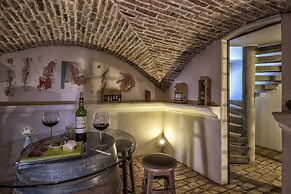 AMATAO Tropical Residence