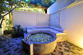 AMATAO Tropical Residence