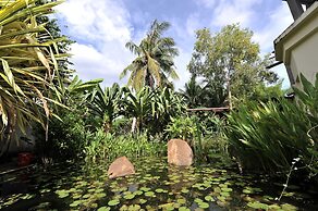 AMATAO Tropical Residence