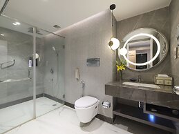 Vivanta Vijayawada, MG Road