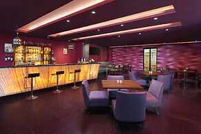 Vivanta Vijayawada, MG Road