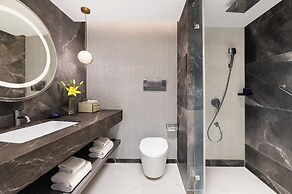 Vivanta Vijayawada, MG Road