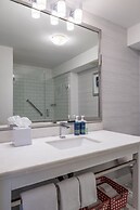 Four Points by Sheraton Victoria Gateway