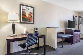 Best Western Plus Mansfield Inn & Suites