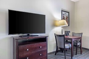 Best Western Plus Mansfield Inn & Suites