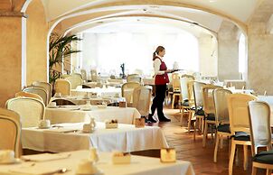 COLONNA RESORT, a Colonna Luxury Beach Hotel, Porto Cervo