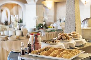 COLONNA RESORT, a Colonna Luxury Beach Hotel, Porto Cervo