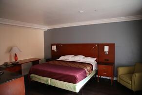 Chateau Inn and Suites