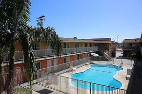 Chateau Inn and Suites