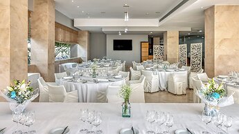 Senator Águilas Hotel