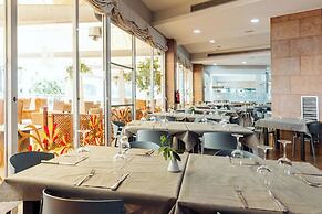 Senator Águilas Hotel