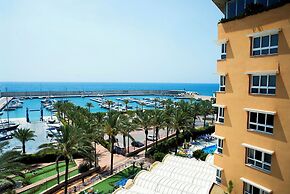 Senator Águilas Hotel