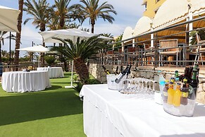 Senator Águilas Hotel