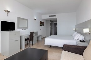 Senator Águilas Hotel