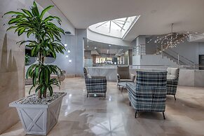 Senator Águilas Hotel