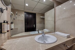 Senator Águilas Hotel