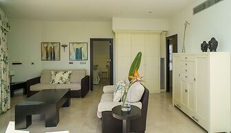 Senator Águilas Hotel