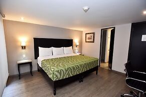 Plaza Camelinas Hotel