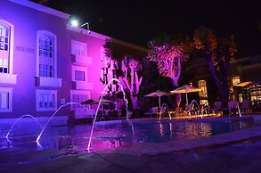 Plaza Camelinas Hotel