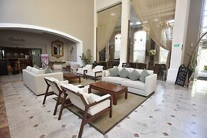 Plaza Camelinas Hotel