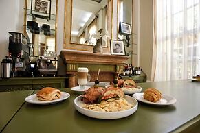 Plaza Camelinas Hotel