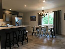 Glacier Basecamp Lodge