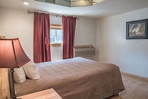 Glacier Basecamp Lodge