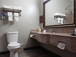 Days Inn & Suites by Wyndham Cleburne TX