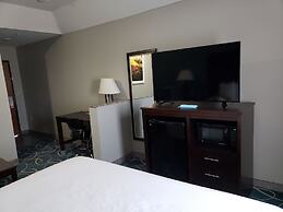 Days Inn & Suites by Wyndham Cleburne TX