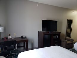 Days Inn & Suites by Wyndham Cleburne TX