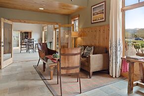 The Lodge at Bronze Buffalo Ranch