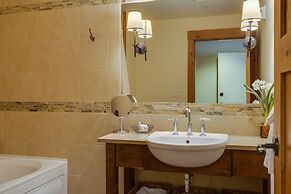 The Lodge at Bronze Buffalo Ranch