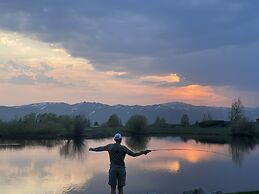 The Lodge at Bronze Buffalo Ranch