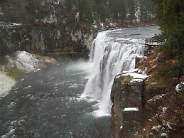 The Lodge at Bronze Buffalo Ranch