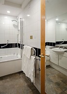 The Royal Victoria Hotel