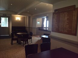 The Royal Victoria Hotel