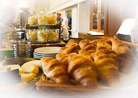 The Royal Victoria Hotel