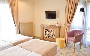 Capitolina City Chic Hotel