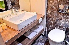 Capitolina City Chic Hotel