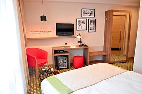 Capitolina City Chic Hotel