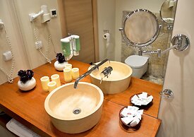 Capitolina City Chic Hotel