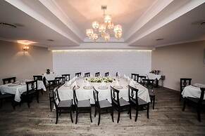 Best Western Plus Lido Hotel