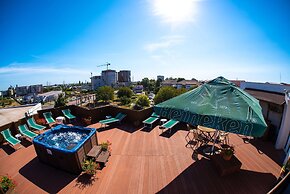 Best Western Plus Lido Hotel
