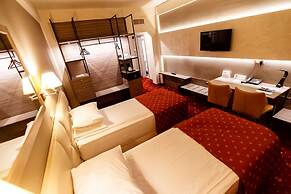 Best Western Plus Lido Hotel