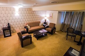 Best Western Plus Lido Hotel